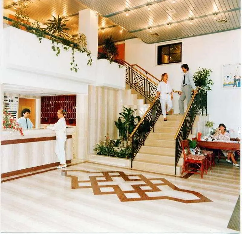 Atrium Zenon Hotel Apartments Larnaca Appart hôtel